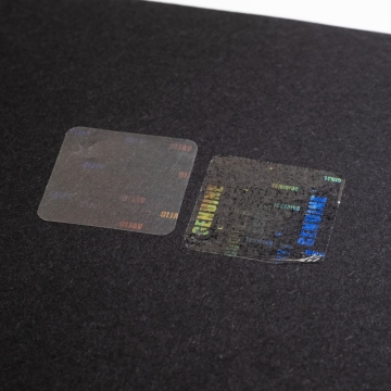 Transparentný pečatiacej film so skrytým hologramom štítky 20x20 mm